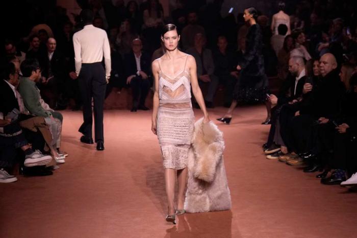 A model wears a creation of the Fendi Fall/Winter 2025-2026 women's collection presented in Milan, Italy, Wednesday, Feb. 26, 2025