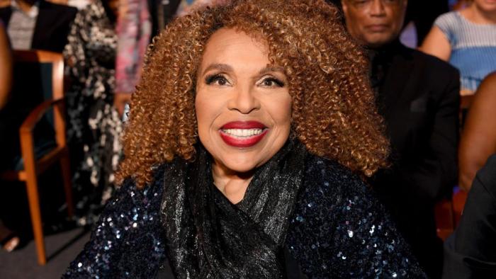 Roberta Flack attends Black Girls Rock! 2017 backstage at NJPAC on August 5, 2017 in Newark, New Jersey