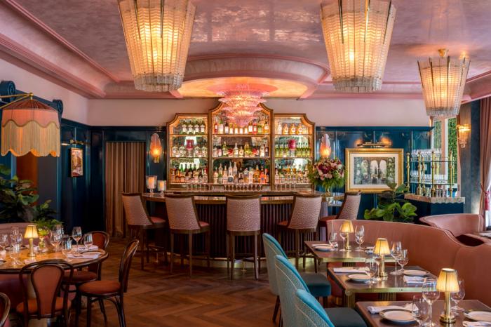 The interior of Contessa