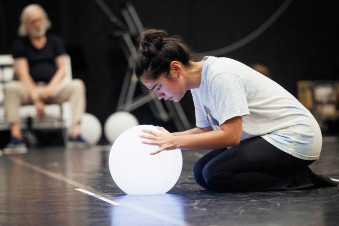 Emilia Suárez in rehearsal for "Romeo and Juliet."