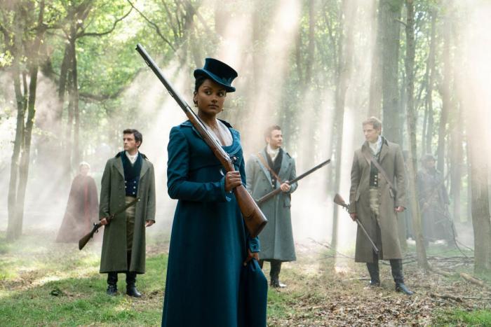 Jonathan Bailey as Anthony Bridgerton, Simone Ashley as Kate Sharma, and Luke Thompson as Benedict Bridgerton