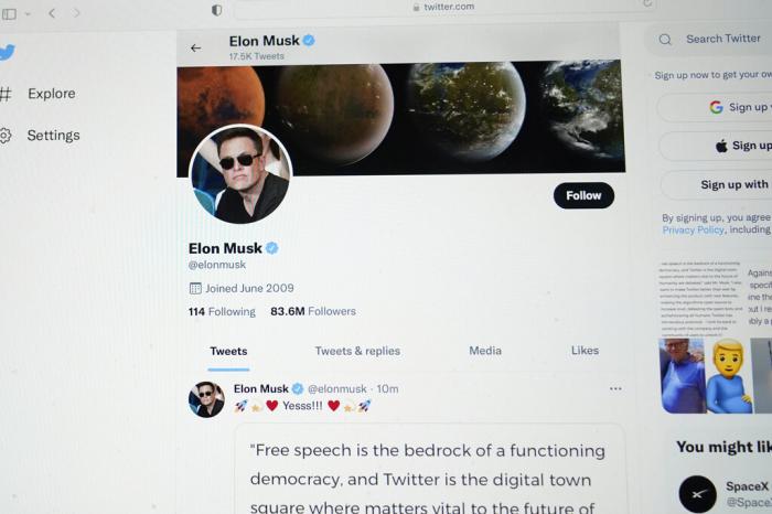 The Twitter page of Elon Musk is seen on the screen of a computer in Sausalito, Calif., on Monday, April 25, 2022. 