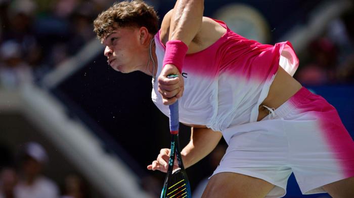 Ben Shelton, of the United States, serves to Tommy Paul, of the United States, during the fourth round of the U.S. Open tennis championships, Sunday, Sept. 3, 2023, in New York. (AP Photo/Eduardo Munoz Alvarez)