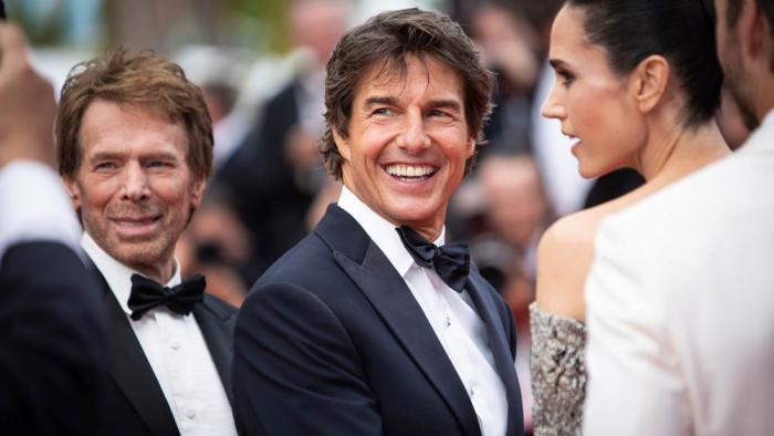 Tom Cruise pappears at the premiere of "Top Gun: Maverick" at the 75th international film festival, Cannes, southern France on May 18, 2022
