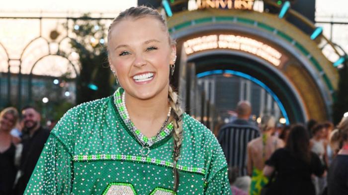 JoJo Siwa attends Universal Orlando Resort Celebrates the Grand Opening of the Much-Anticipated Fourth Theme Park, Universal Epic Universe at Universal Epic Universe on May 21, 2025 in Orlando, Florida