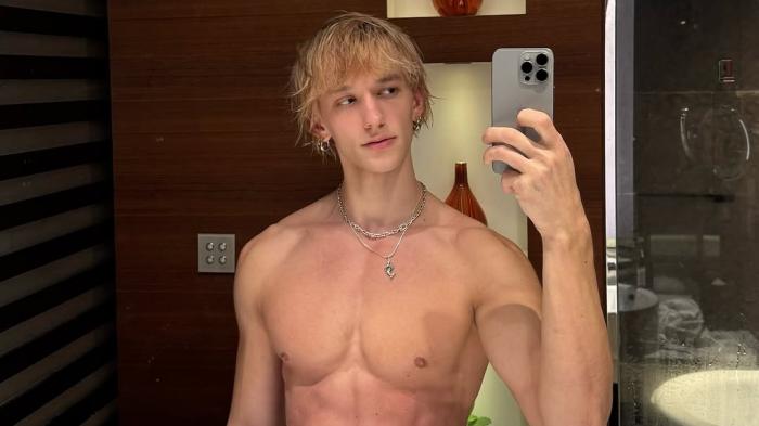 Andrii Shine