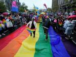 Belgrade Police Clash With Hooligans As Pride March Starts