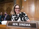 Sinema Party Switch Highlights 2024 Obstacles for Democrats