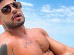 2023 Rewind: Gay Adult Star's Massive Taylor Swift 'All Too Well' Tattoo Goes Viral