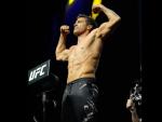 Watch: Ripped Jake Gyllenhaal Weighs-In on UFC Stage