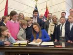 Arkansas Gov. Sanders Signs Bill Creating School Vouchers
