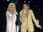 Wisconsin School Bans Miley, Dolly Duet from Class Concert