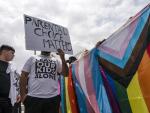 Protests Erupted Outside Los Angeles Elementary School's Pride Month Assembly