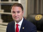 Virginia School Boards Must Adhere to Gov. Youngkin's New Policies on Transgender Students, AG Says
