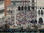 Venice Rolls Out Day-Tripper Fee to Try to Regulate Mass Crowds on Peak Weekends