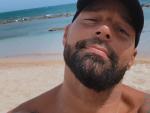Ricky Martin Shows Off Foot Tattoo in New Beach Pics
