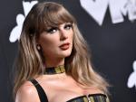 Taylor Swift Wins Big at MTV Video Music Awards, Ties Beyoncé's Record and Thanks Travis Kelce 