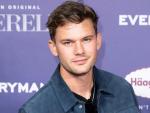 Jeremy Irvine to Play Dancing Gay Fireman in Ballroom Comedy