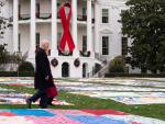 Biden Displays AIDS Memorial Quilt at White House to Observe World AIDS Day 