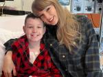 Taylor Swift Makes Surprise Visit to Kansas City Children's Hospital 