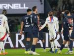 Referee Briefly Stops French League Match Between PSG and Lyon after Homophobic Chants 