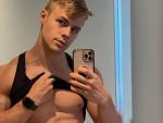 Internet Sensation Peachy Boy Credits OnlyFans with Helping Him Accept His Bisexuality
