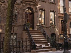 No Cupcakes, No Cosmos: 'Sex and the City' Brownstone in NYC will Get a Gate to Deter Tourists