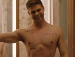 Watch: 'White Lotus' Star Leo Woodall Plays a Hunted Gay Genius in 'Prime Target'