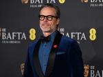 Guy Pearce Gets Emotional, Says He Was 'Targeted' by an 'Aggressive' Kevin Spacey