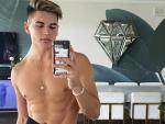 Nathan Kriis Disseminates Social Media with Thirst Traps