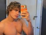 Zander Hodgson Is Posed and Exposed