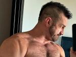 Stephen Jaxx's Wordplay Shows Off his 'Busting' Pecs