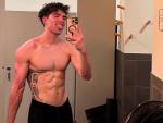We've Got Asher's Abs on Our Mind